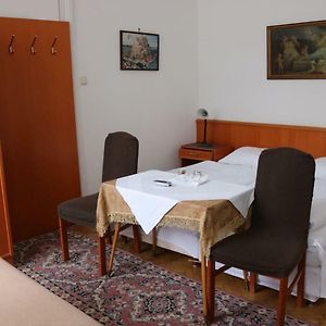 Kamer met een King Size Bed